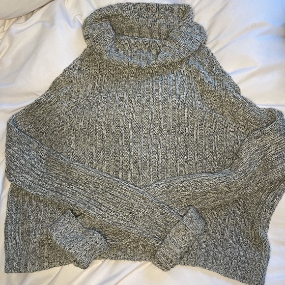 Cropped knitted sweater - Picture 1 of 1